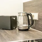 Fullhouse - - M18 - Fahrstuhl - Smarttv - Marktlage *