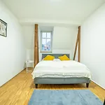 Fullhouse - - M18 - Fahrstuhl - Smarttv - Marktlage * Érfurt