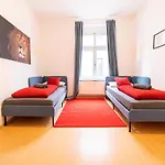 Fullhouse - - M18 - Fahrstuhl - Smarttv - Marktlage * إرفورت