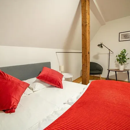 Apartment Fullhouse - - M18 - Fahrstuhl - Smarttv - Marktlage