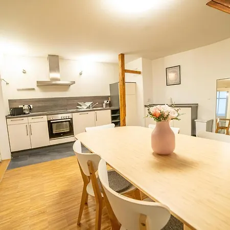 Fullhouse - - M18 - Fahrstuhl - Smarttv - Marktlage Апартаменты