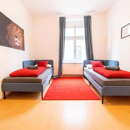 Fullhouse - - M18 - Fahrstuhl - Smarttv - Marktlage * Ερφούρτη