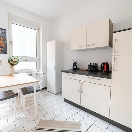 Apartment Fullhouse - - M18 - Fahrstuhl - Smarttv - Marktlage