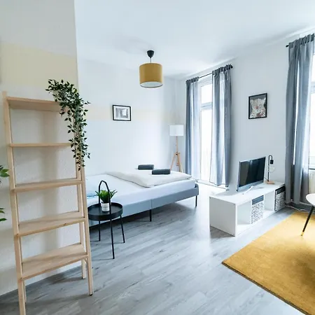Apartment Fullhouse - - M18 - Fahrstuhl - Smarttv - Marktlage