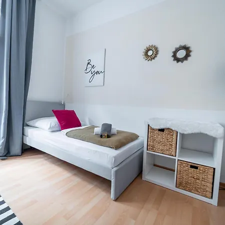 Apartment Fullhouse - - M18 - Fahrstuhl - Smarttv - Marktlage *