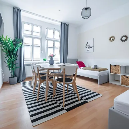 Apartment Fullhouse - - M18 - Fahrstuhl - Smarttv - Marktlage