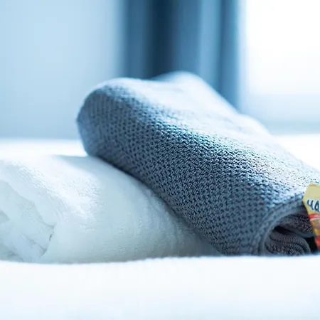 Fullhouse - - M18 - Fahrstuhl - Smarttv - Marktlage