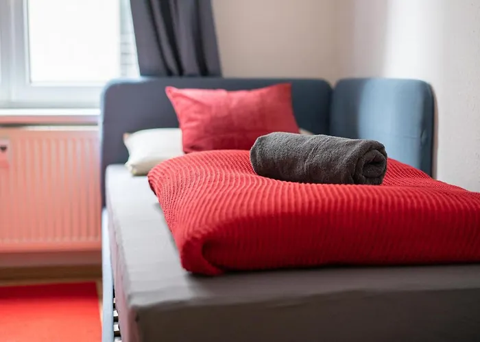 Fullhouse - - M18 - Fahrstuhl - Smarttv - Marktlage Erfurt