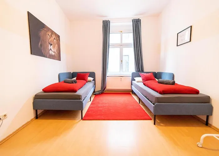 Fullhouse - - M18 - Fahrstuhl - Smarttv - Marktlage * Erfurt