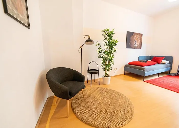 Fullhouse - - M18 - Fahrstuhl - Smarttv - Marktlage * Érfurt