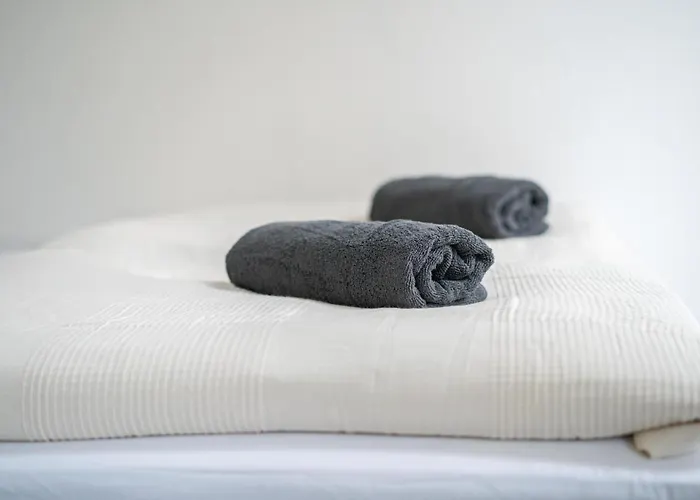 Fullhouse - - M18 - Fahrstuhl - Smarttv - Marktlage * Erfurt