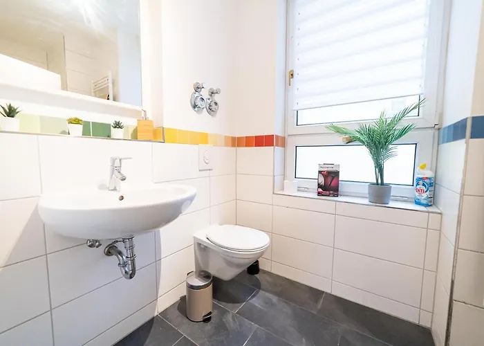 Fullhouse - - M18 - Fahrstuhl - Smarttv - Marktlage *