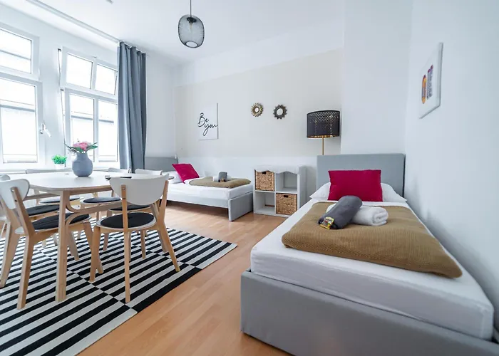 Fullhouse - - M18 - Fahrstuhl - Smarttv - Marktlage Lejlighed *