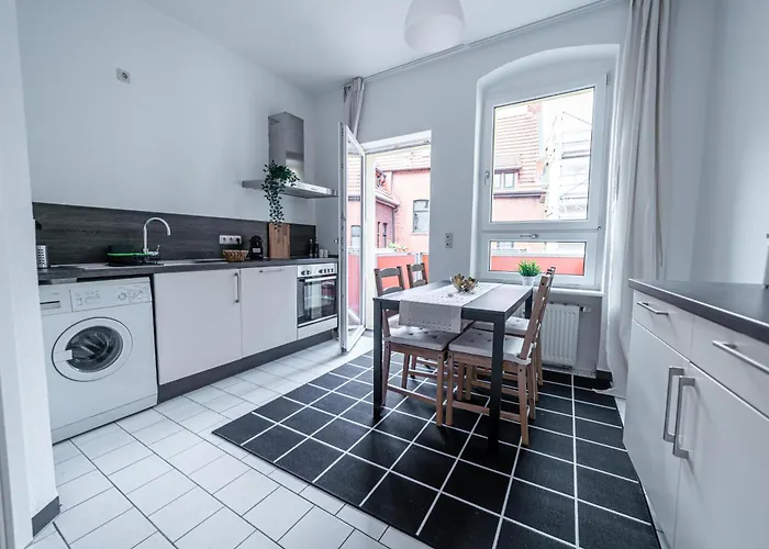 Fullhouse - - M18 - Fahrstuhl - Smarttv - Marktlage Lejlighed